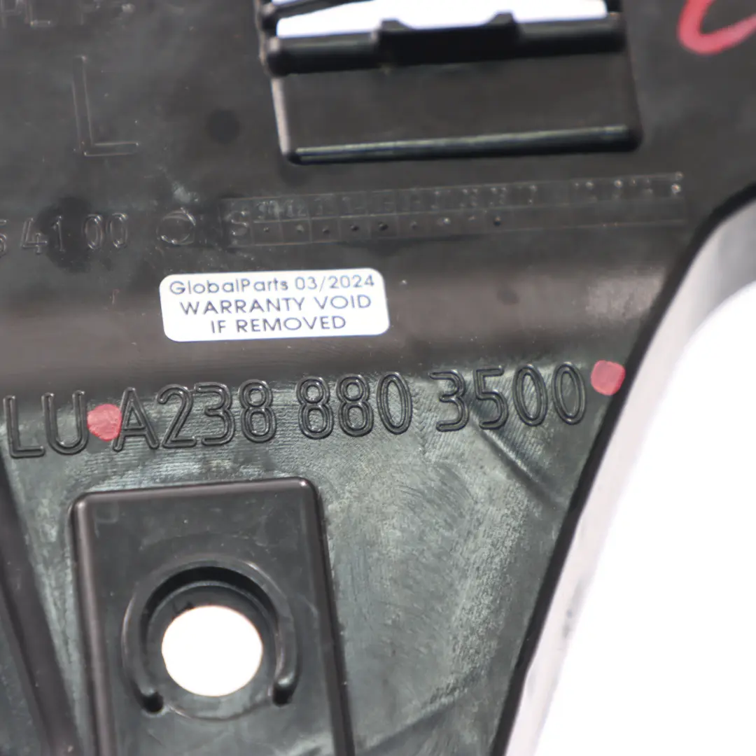 Parachoques trasero izquierdo Soporte montaje para Mercedes C238 con número de pieza A2388803500 Mercedes C238 Parachoques trasero izquierdo Soporte montaje - SKU A2388803500 - Número de pieza A2388803500