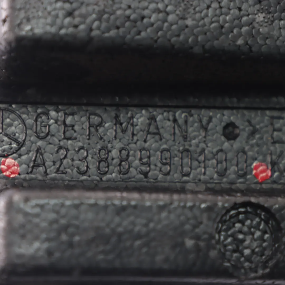 Wkład Pianka Bagażnika Kompresora Do Kół do Mercedes C238 o numerze A2388990100 Mercedes C238 Wkład Pianka Bagażnika Kompresora Do Kół - SKU A2388990100 - Numer Części A2388990100