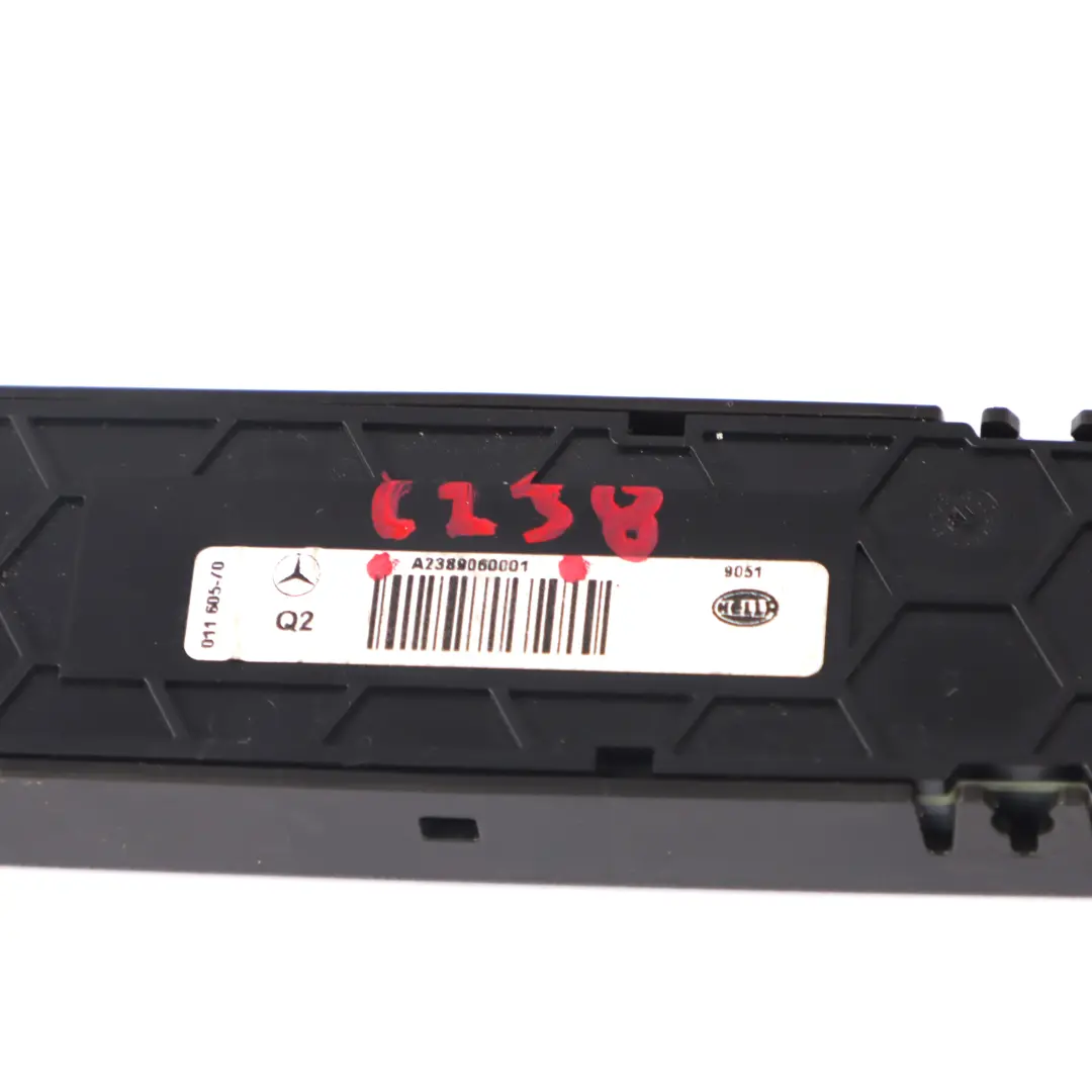 Dachleuchte Mercedes W205 C238 Hintere Lese-Innenleuchte  - SKU A2389060001 - Teilenummer A2389060001