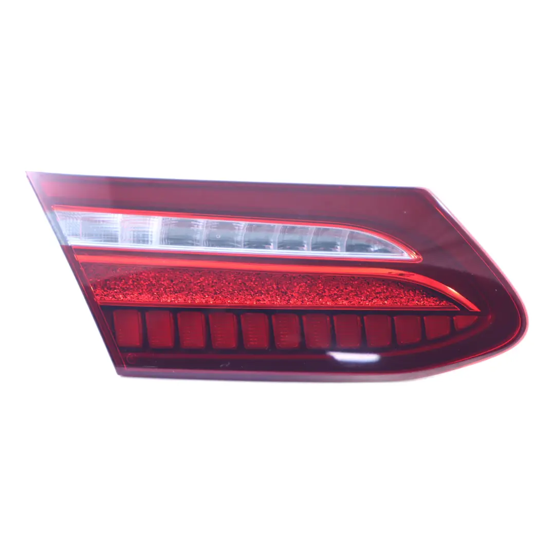 Lampa W Klapę Lewy Tył Lewa Tylna LED do Mercedes C238 o numerze A2389067301 Mercedes C238 Lampa W Klapę Lewy Tył Lewa Tylna LED - SKU A2389067301 - Numer Części A2389067301