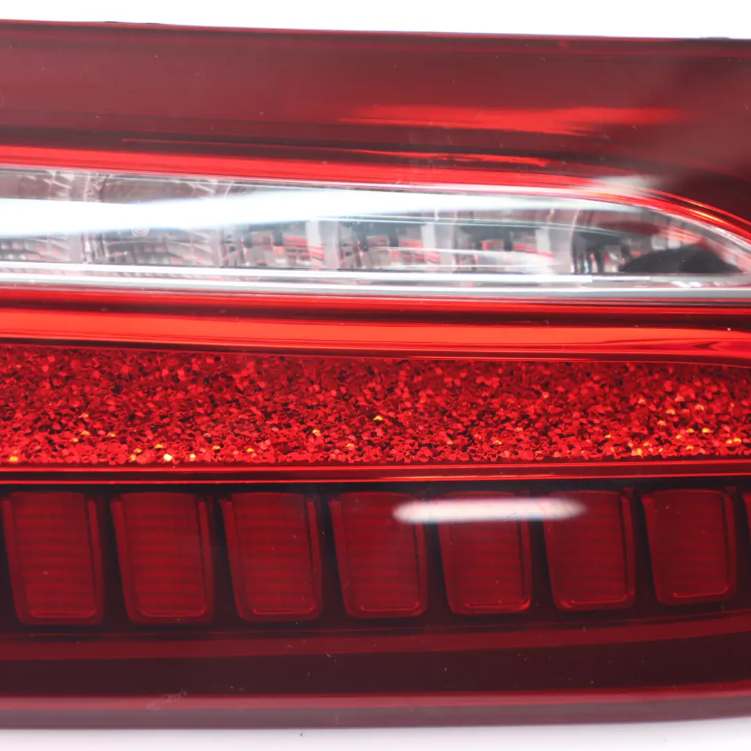 Lampa W Klapę Lewy Tył Lewa Tylna LED do Mercedes C238 o numerze A2389067301 Mercedes C238 Lampa W Klapę Lewy Tył Lewa Tylna LED - SKU A2389067301 - Numer Części A2389067301