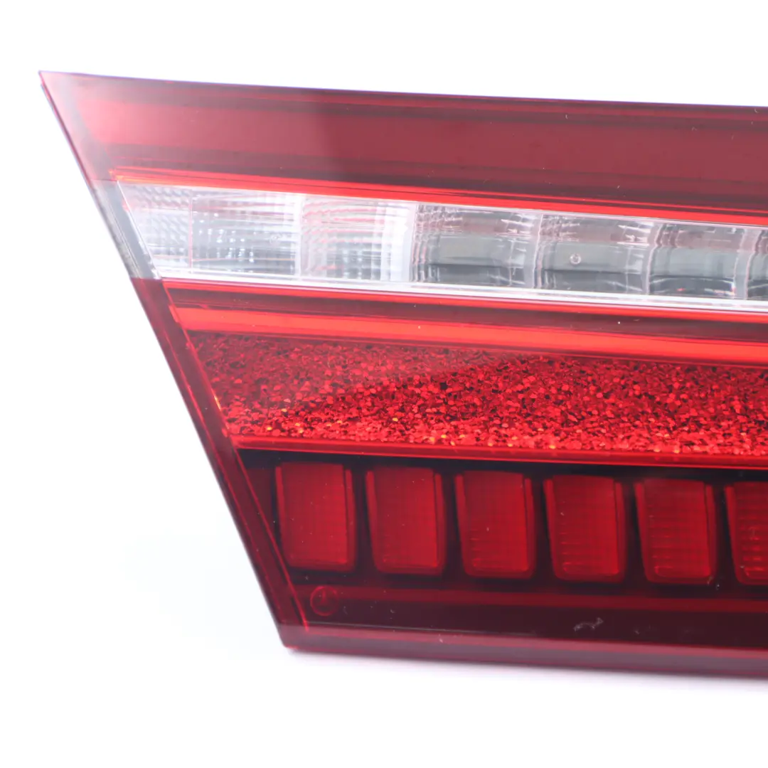 Lampa W Klapę Lewy Tył Lewa Tylna LED do Mercedes C238 o numerze A2389067301 Mercedes C238 Lampa W Klapę Lewy Tył Lewa Tylna LED - SKU A2389067301 - Numer Części A2389067301