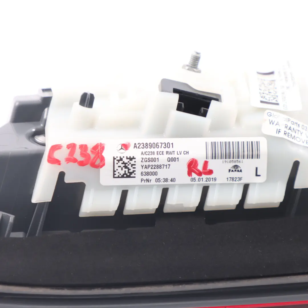 Feu arrière de coffre de hayon gauche LED pour Mercedes C238 à propos du numéro de pièce A2389067301 Mercedes C238 Feu arrière de coffre de hayon gauche LED - SKU A2389067301 - Numéro de pièce A2389067301