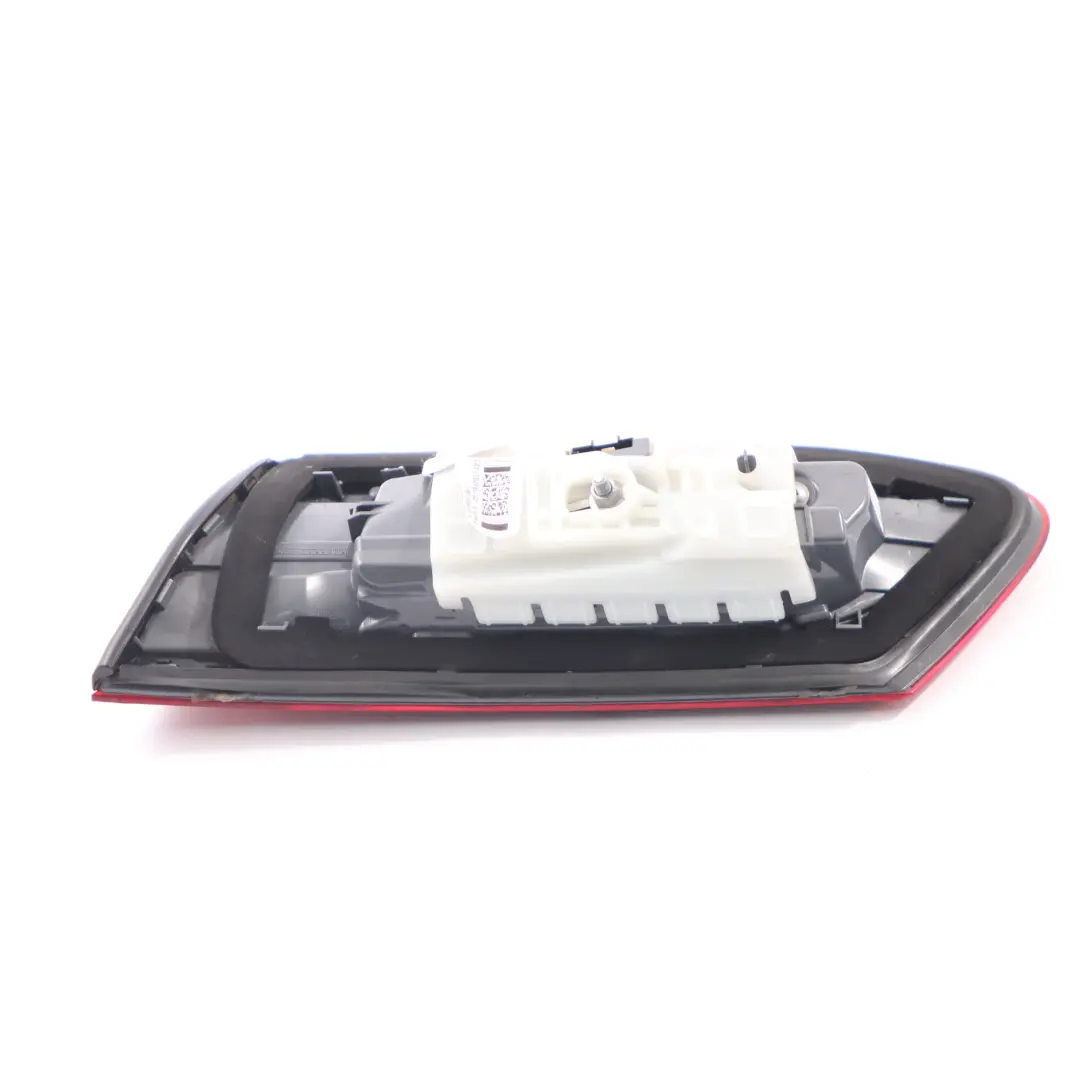 Mercedes C238 Feu arrière de coffre de hayon gauche LED - SKU A2389067301 - Numéro de pièce A2389067301