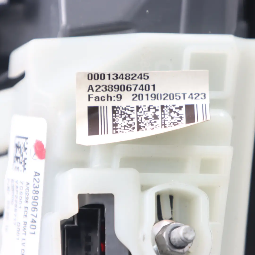 Luz Trasera Maletero Portón Trasero Derecha LED para Mercedes C238 con número de pieza A2389067401 Mercedes C238 Luz Trasera Maletero Portón Trasero Derecha LED - SKU A2389067401 - Número de pieza A2389067401