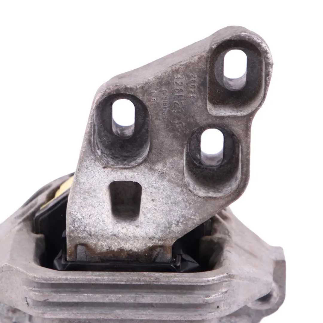 Łapa Poduszka Mocowanie Silnika do Mercedes W176 W246 o numerze A2462400217 Mercedes W176 W246 Łapa Poduszka Mocowanie Silnika - SKU A2462400217 - Numer Części A2462400217