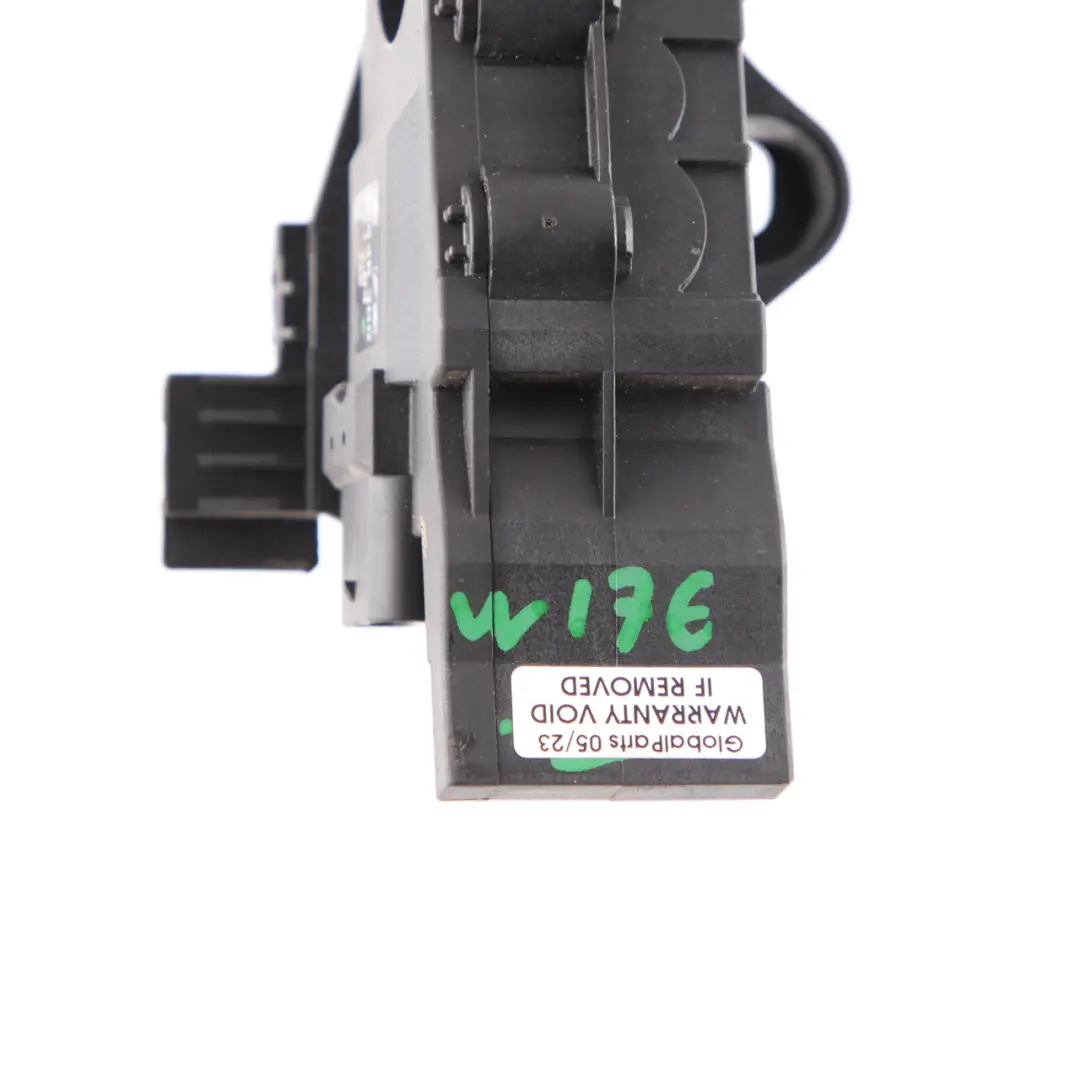 Pedal acelerador Mercedes W176 W246 Conjunto unidad acelerador para con número de pieza A2463001904 Pedal acelerador Mercedes W176 W246 Conjunto unidad acelerador - SKU A2463001904 - Número de pieza A2463001904