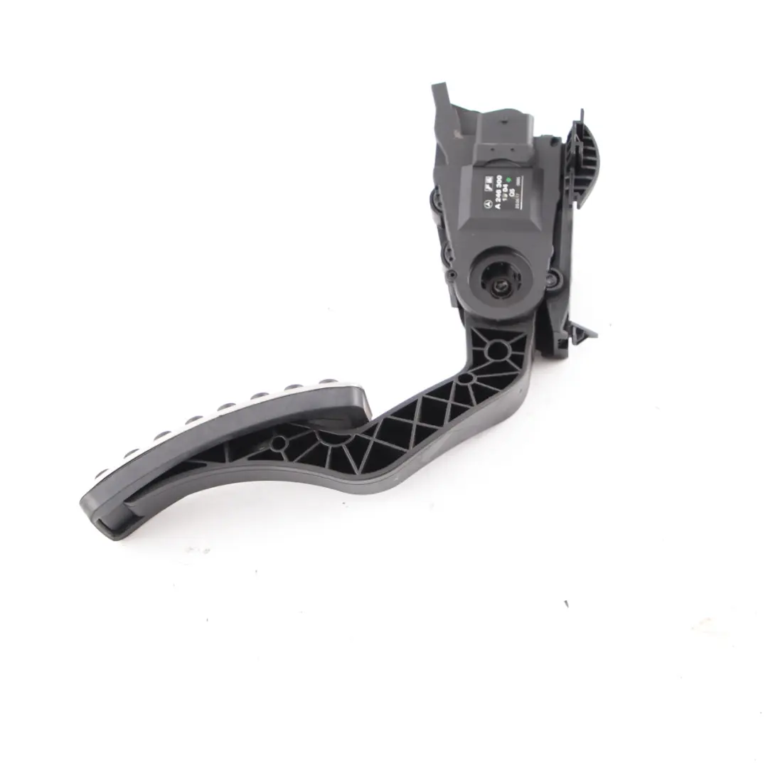 Pédale d'accélérateur Mercedes W176 W246 Unité d'accélération pour à propos du numéro de pièce A2463001904 Pédale d'accélérateur Mercedes W176 W246 Unité d'accélération - SKU A2463001904 - Numéro de pièce A2463001904