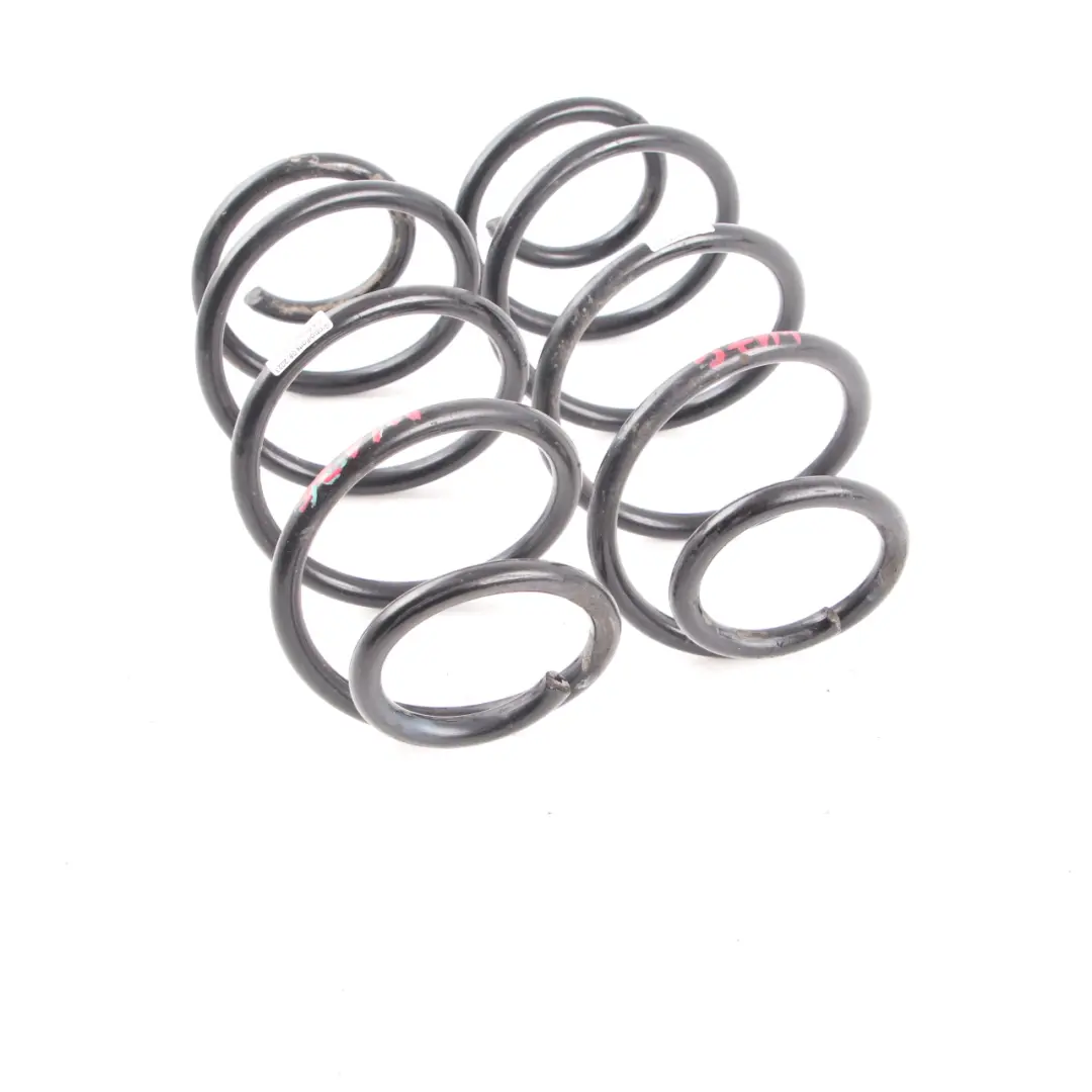 Ressort hélicoïdal essieu arrière suspension gauche droite set pour Mercedes W176 à propos du numéro de pièce A2463242304 Mercedes W176 Ressort hélicoïdal essieu arrière suspension gauche droite set - SKU A2463242304 - Numéro de pièce A2463242304