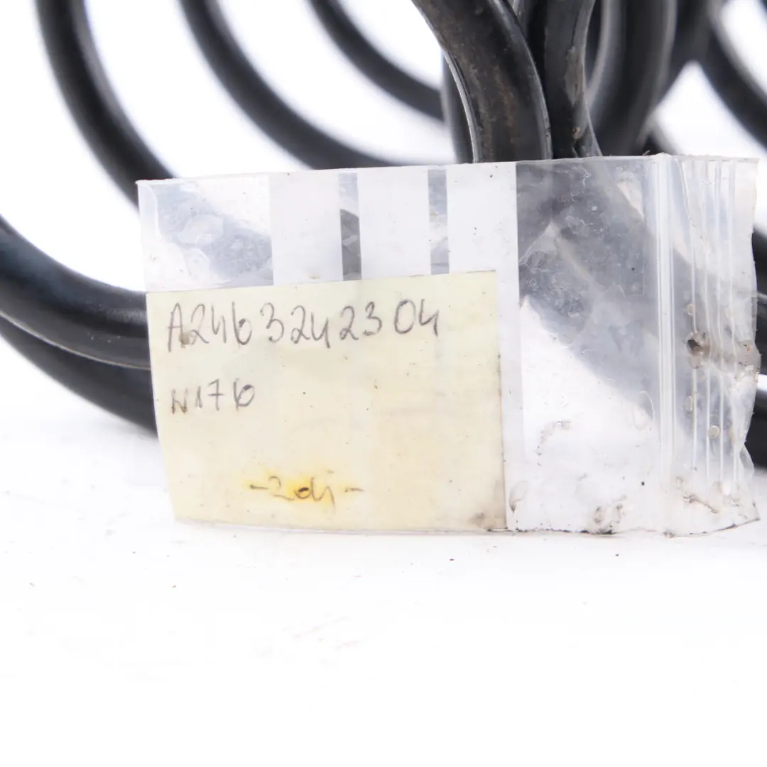 muelle helicoidal eje trasero suspensión izquierda derecha Set para Mercedes W176 con número de pieza A2463242304 Mercedes W176 muelle helicoidal eje trasero suspensión izquierda derecha Set - SKU A2463242304 - Número de pieza A2463242304