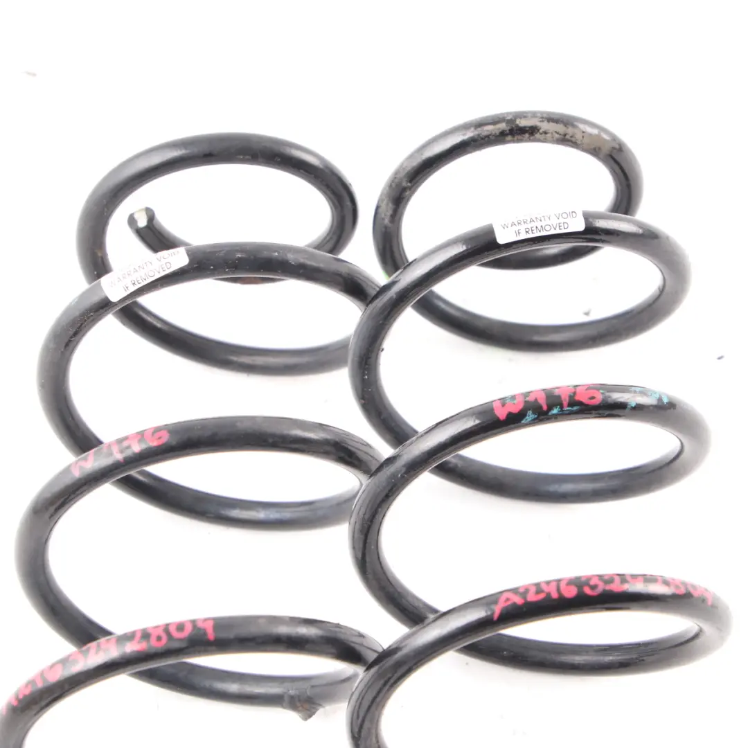 Sprężyny Zawieszenia Tylne Zestaw do Mercedes W176 W246 o numerze A2463242804 Mercedes W176 W246 Sprężyny Zawieszenia Tylne Zestaw - SKU A2463242804 - Numer Części A2463242804