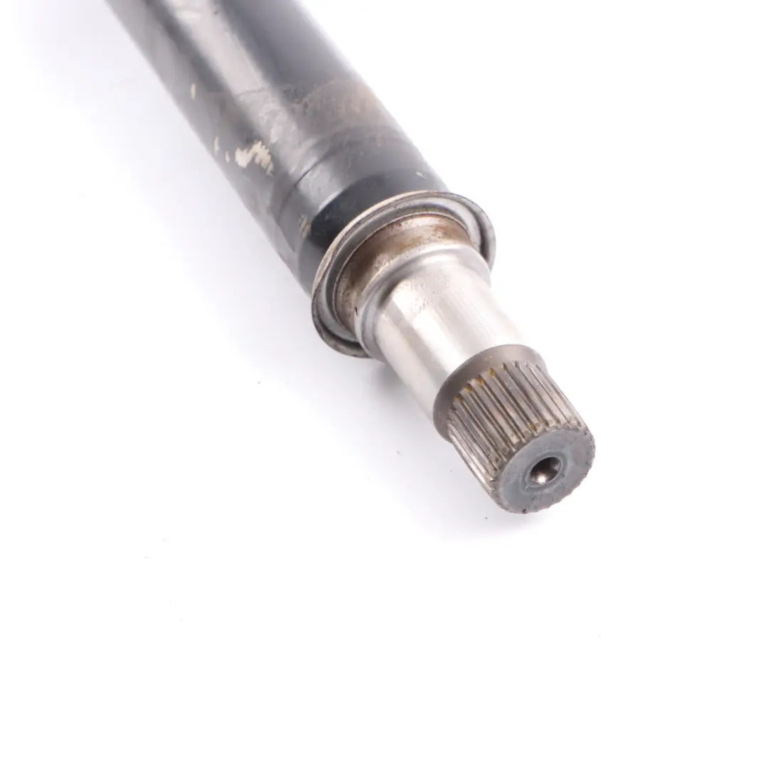 OM651 Albero di trasmissione albero uscita anteriore destro per Mercedes W176 W246 con numero di parte A2463301701 Mercedes W176 W246 OM651 Albero di trasmissione albero uscita anteriore destro - SKU A2463301701 - Numero di parte A2463301701