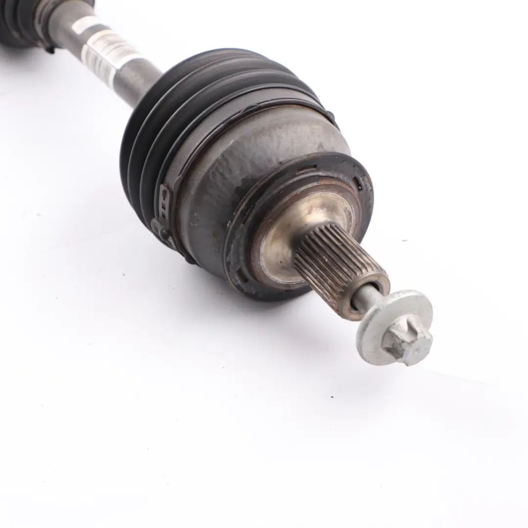 OM651 Albero di trasmissione albero uscita anteriore destro per Mercedes W176 W246 con numero di parte A2463301701 Mercedes W176 W246 OM651 Albero di trasmissione albero uscita anteriore destro - SKU A2463301701 - Numero di parte A2463301701