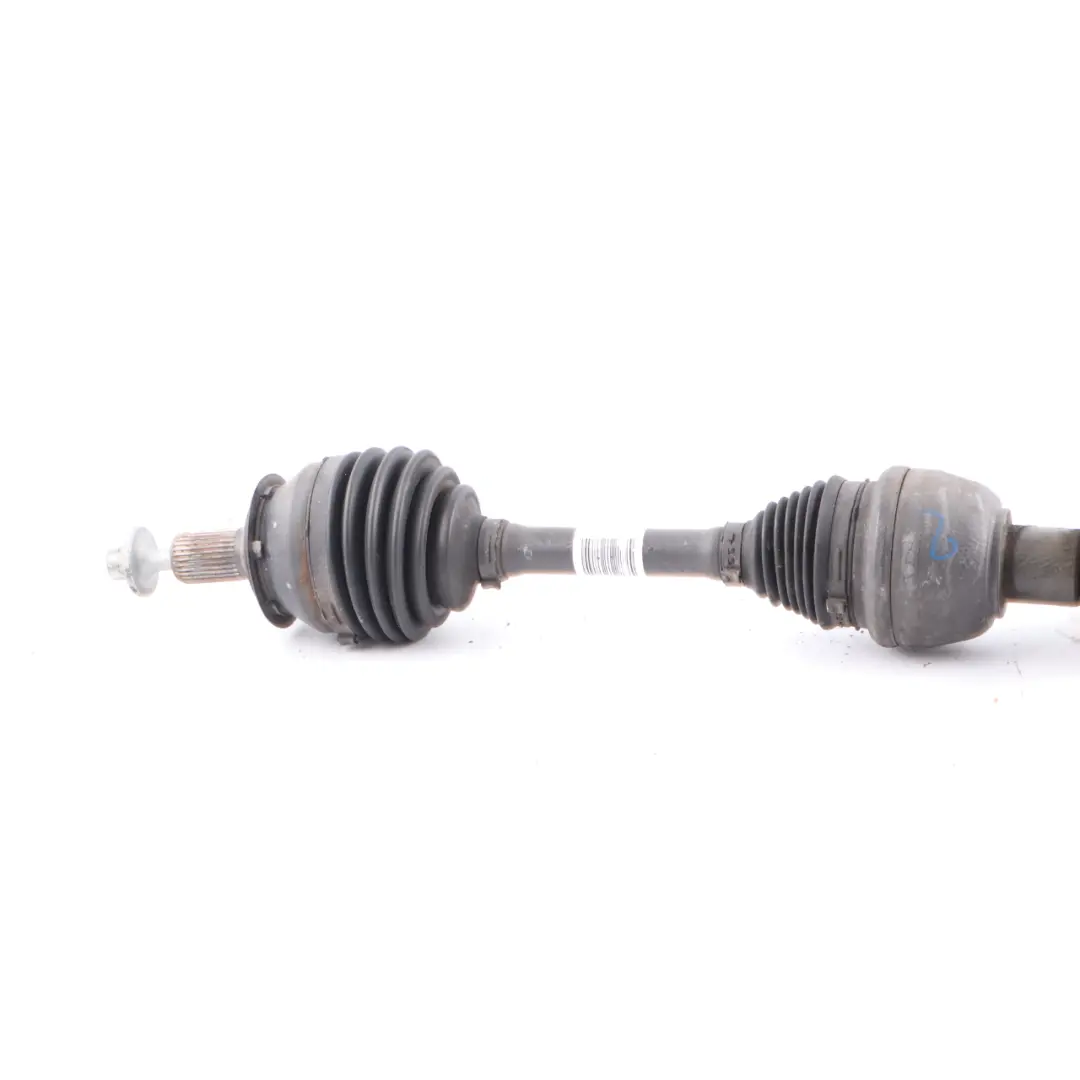 OM651 Albero di trasmissione albero uscita anteriore destro per Mercedes W176 W246 con numero di parte A2463301701 Mercedes W176 W246 OM651 Albero di trasmissione albero uscita anteriore destro - SKU A2463301701 - Numero di parte A2463301701