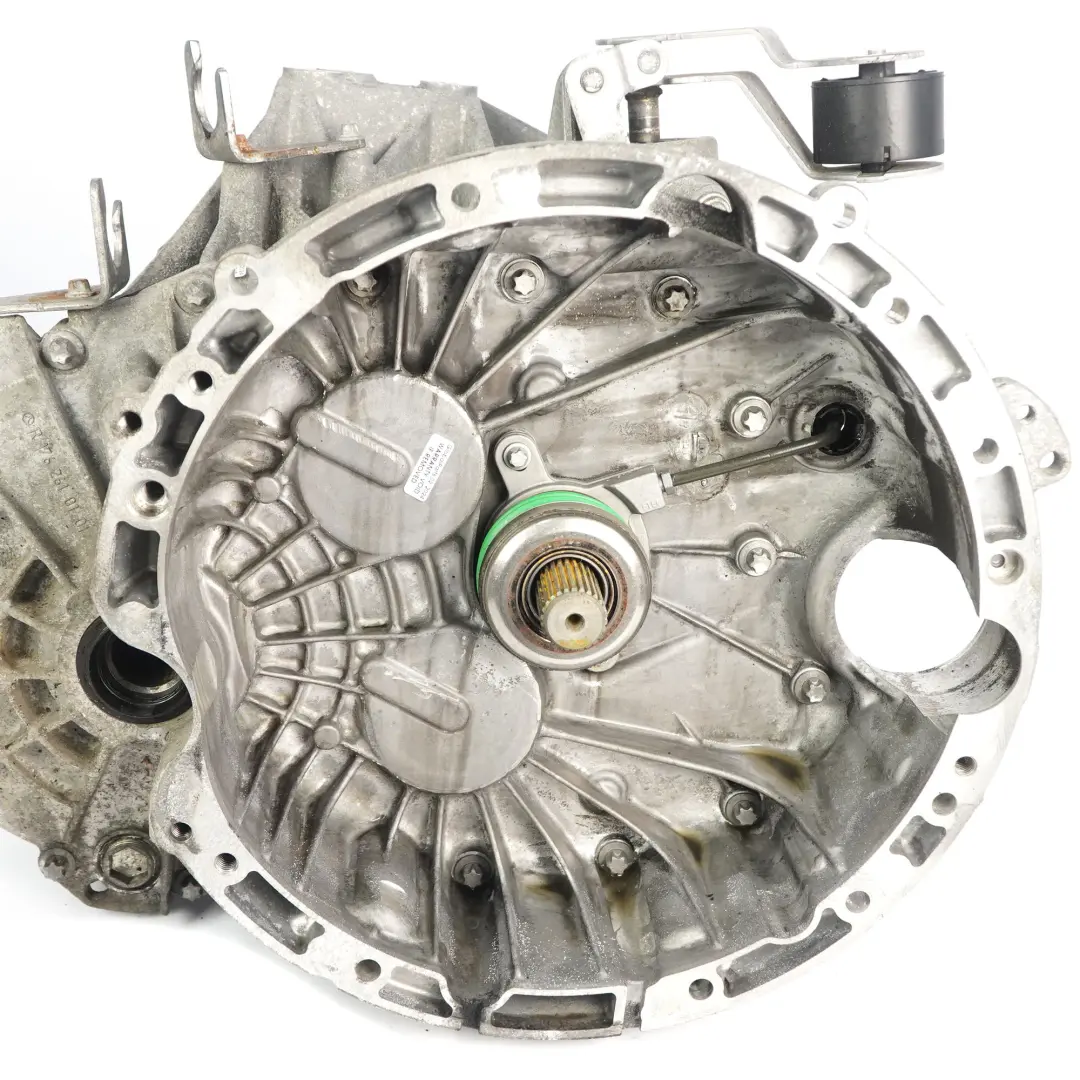 Skrzynia Biegów Manualna 711643 711.643 A1762610101 do Mercedes W176 W246 C117 o numerze A2463601200 Mercedes W176 W246 C117 Skrzynia Biegów Manualna 711643 711.643 A1762610101 - SKU A2463601200 - Numer Części A2463601200