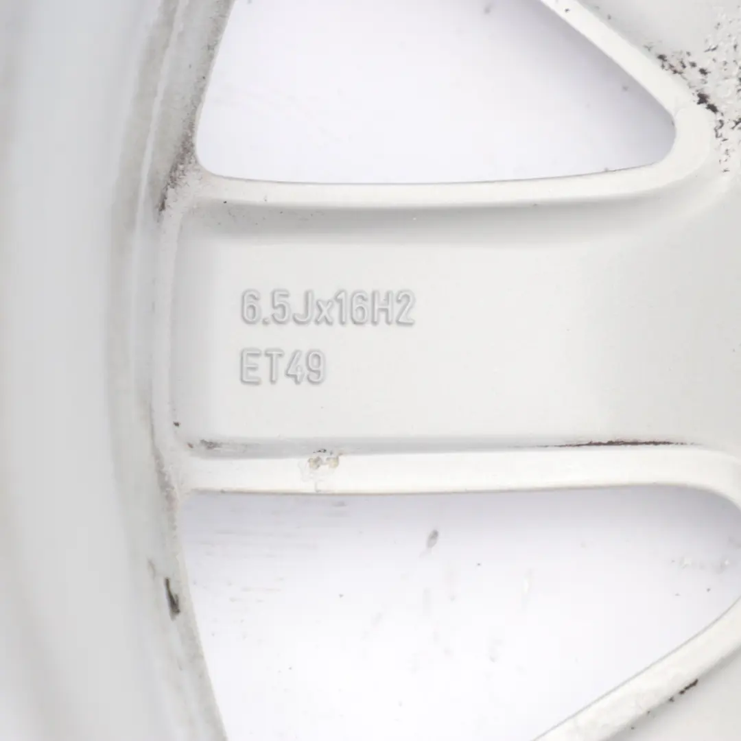 Silberne 10-Speichen Leichtmetallfelge 16" ET:49 6,5J für Mercedes W176 mit Teilenummer A2464010500 Mercedes W176 Silberne 10-Speichen Leichtmetallfelge 16" ET:49 6,5J - SKU A2464010500-2 - Teilenummer A2464010500