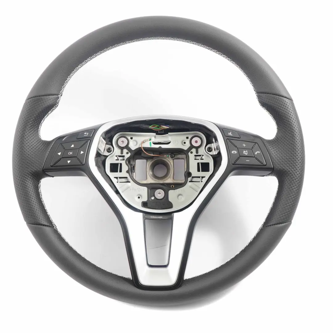  Mercedes-Benz W176 W246 C117 NEU Neues Schwarz Leder Lenkrad mit Weiß Weiss Fäd - SKU A2464603803-1 - Teilenummer A2464603803
