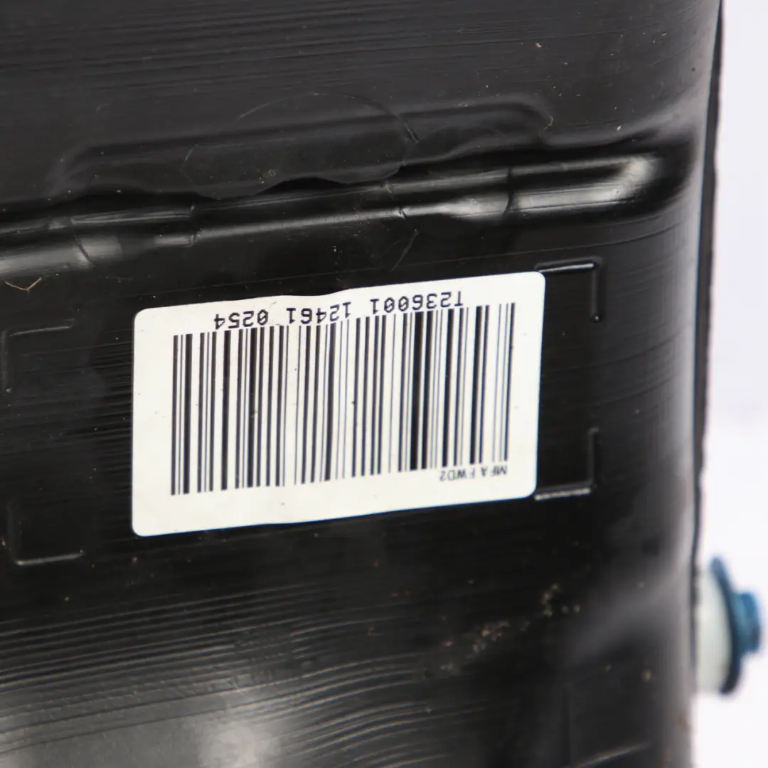 Réservoir de carburant diesel 50L A2464702801 pour Mercedes W176 W246 à propos du numéro de pièce A2464703301 Mercedes W176 W246 Réservoir de carburant diesel 50L A2464702801 - SKU A2464703301-1 - Numéro de pièce A2464703301