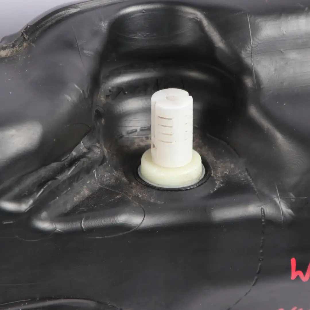 Mercedes W176 W246 Réservoir de carburant diesel 50L A2464702801 - SKU A2464703301-1 - Numéro de pièce A2464703301