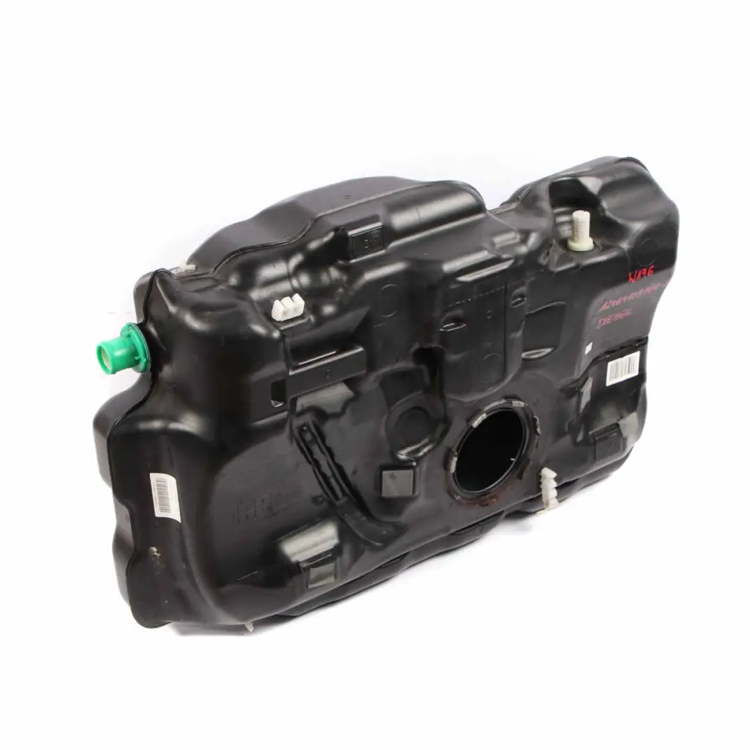 Mercedes W176 W246 Réservoir de carburant diesel 50L A2464702801 - SKU A2464703301-1 - Numéro de pièce A2464703301