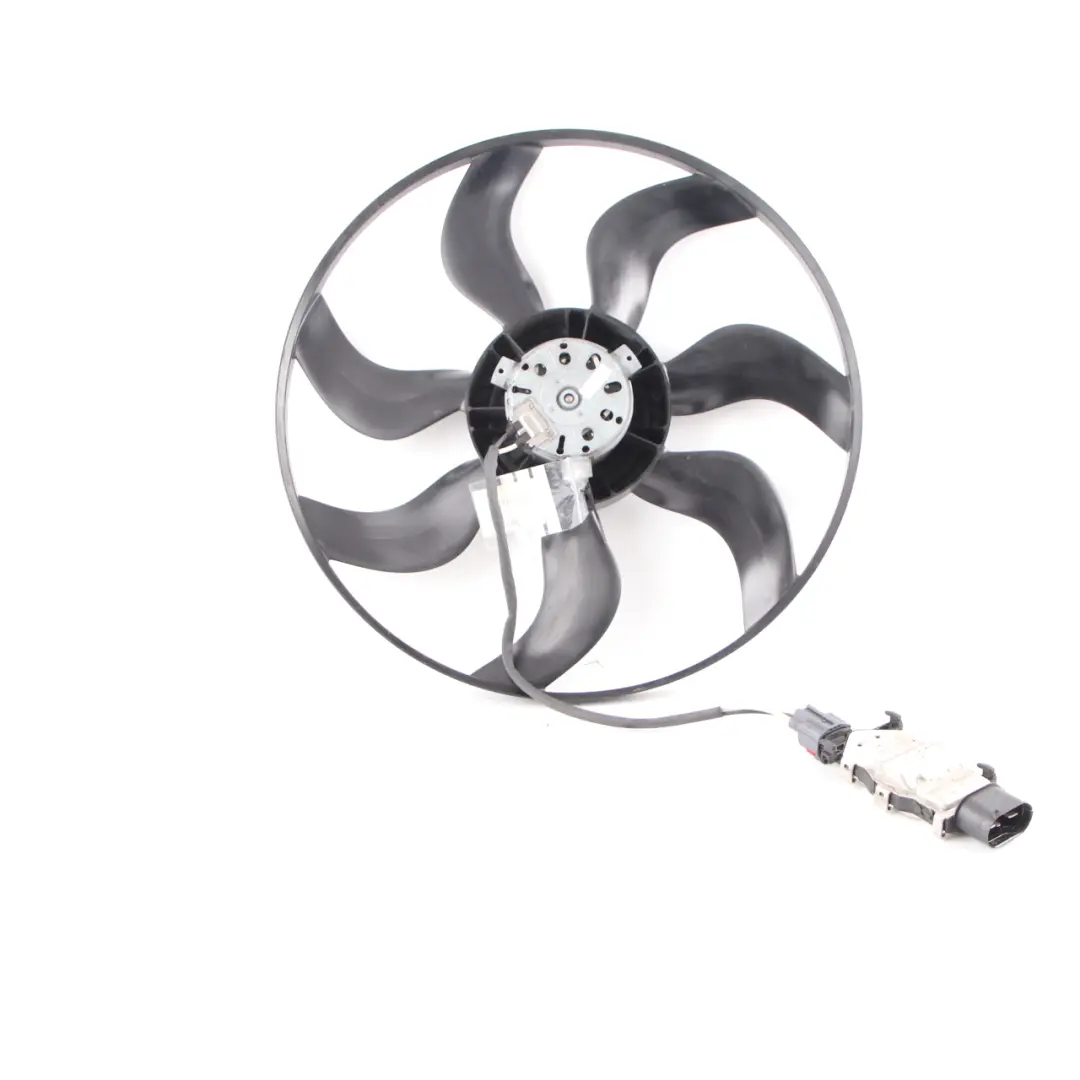 Moteur ventilateur radiateur refroidissement pour Mercedes W176 W246 à propos du numéro de pièce A2465000064 Mercedes W176 W246 Moteur ventilateur radiateur refroidissement - SKU A2465000064 - Numéro de pièce A2465000064