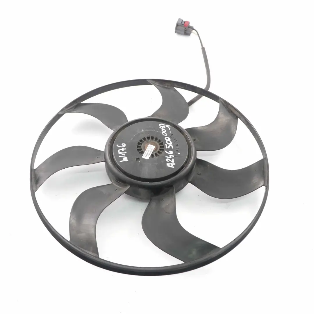  Radiatore raffreddamento Mercedes W176 Radiatore motore Ventilatore 3136613377 - SKU A2465000093-2 - Numero di parte A2465000093