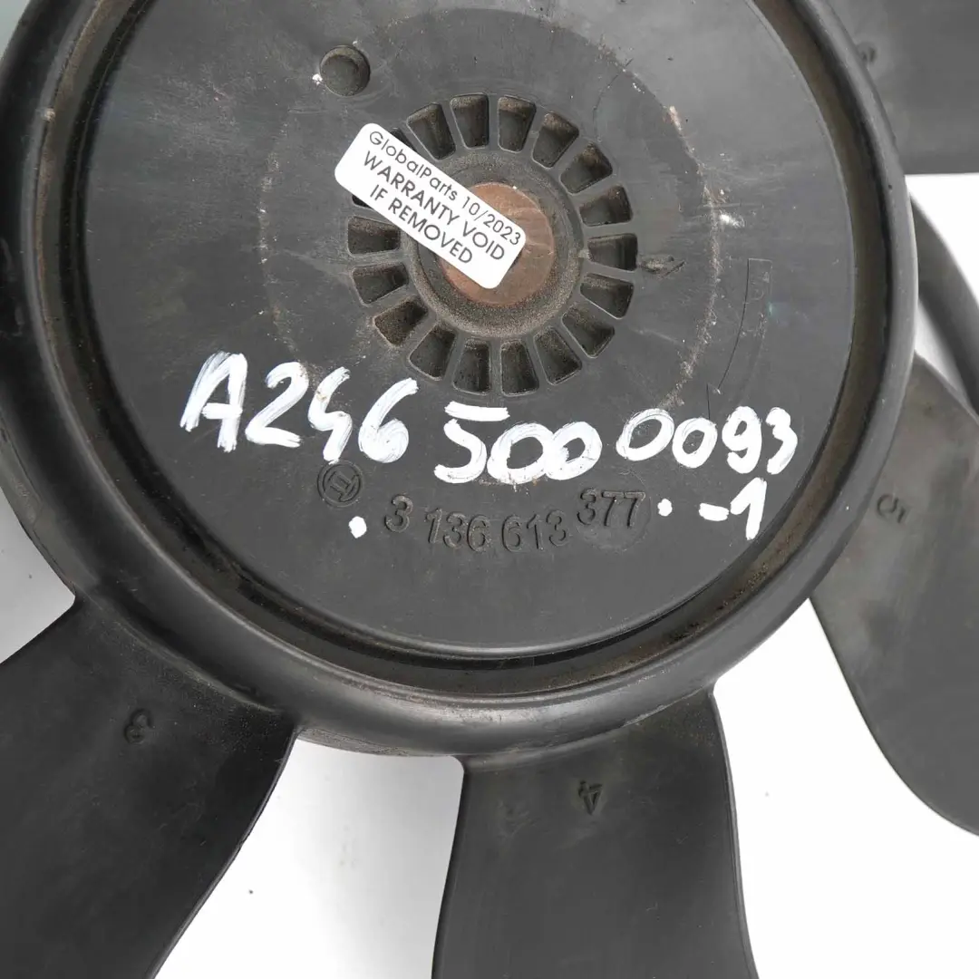  Radiatore raffreddamento Mercedes W176 Radiatore motore Ventilatore 3136613377 - SKU A2465000093-2 - Numero di parte A2465000093