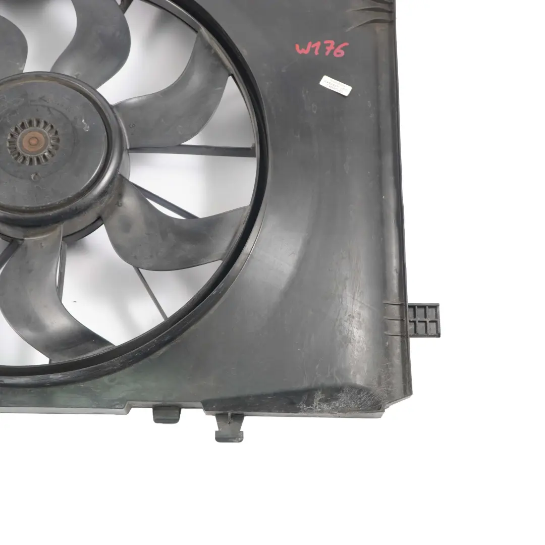 Mercedes-Benz A B W176 W246 Motor Refrigeracion Radiador Ventilador para con número de pieza A2465000093 Mercedes-Benz A B W176 W246 Motor Refrigeracion Radiador Ventilador - SKU A2465000093-1 - Número de pieza A2465000093