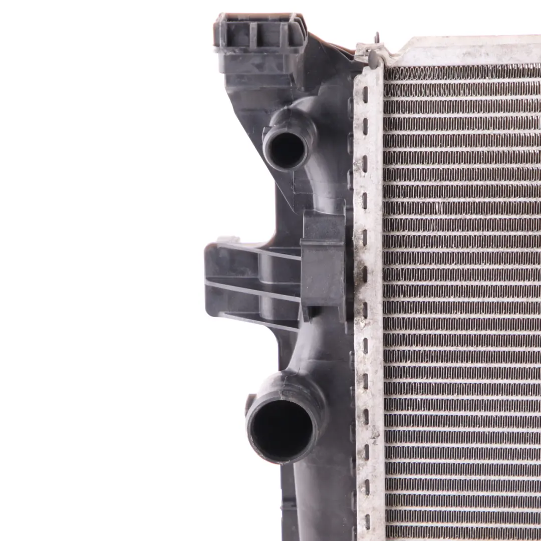 Radiateur de refroidissement Mercedes W176 W246 moteur pour à propos du numéro de pièce A2465001303 Radiateur de refroidissement Mercedes W176 W246 moteur - SKU A2465001303 - Numéro de pièce A2465001303