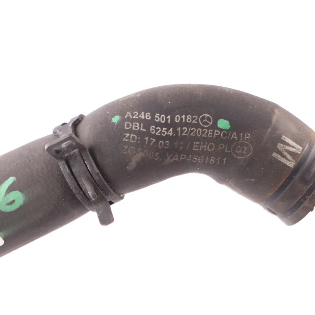 Tubo dell'acqua Mercedes C117 W176 W246 M270 radiatore refrigerante per con numero di parte A2465010182 Tubo dell'acqua Mercedes C117 W176 W246 M270 radiatore refrigerante - SKU A2465010182 - Numero di parte A2465010182