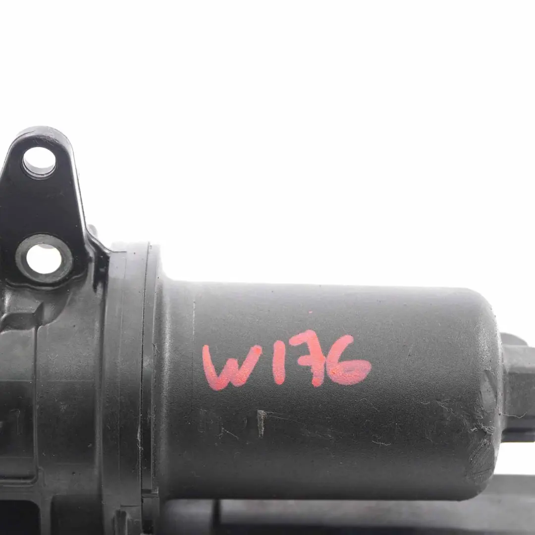 Wärmetauscher Mercedes W176 W246 Automatik-Getriebeölkühler für mit Teilenummer A2465010501 Wärmetauscher Mercedes W176 W246 Automatik-Getriebeölkühler - SKU A2465010501-1 - Teilenummer A2465010501