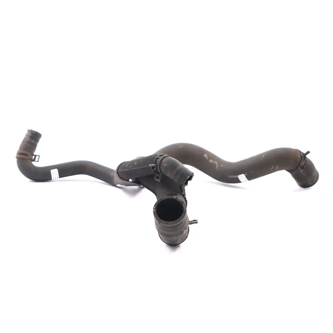 OM607 Radiatore acqua refrigerante tubi motore per Mercedes W176 W246 con numero di parte A2465011458 Mercedes W176 W246 OM607 Radiatore acqua refrigerante tubi motore - SKU A2465011458 - Numero di parte A2465011458