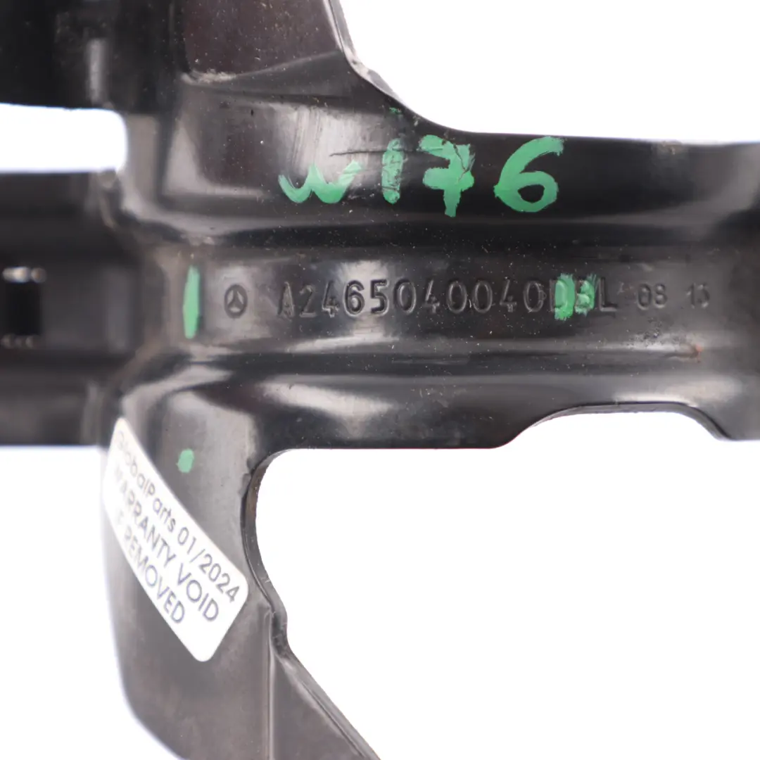 Pompa acqua refrigerante ausiliaria secondaria per Mercedes W176 W246 con numero di parte A2465040040 Mercedes W176 W246 Pompa acqua refrigerante ausiliaria secondaria - SKU A2465040040 - Numero di parte A2465040040