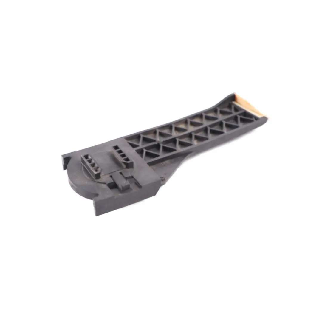 Mercedes W246 Staffa supporto radiatore sinistra Supporto montaggio - SKU A2465040340 - Numero di parte A2465040340