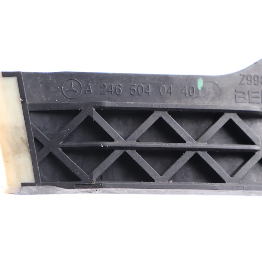 Mercedes W246 Support de Radiateur Droit Holder Mount - SKU A2465040440 - Numéro de pièce A2465040440