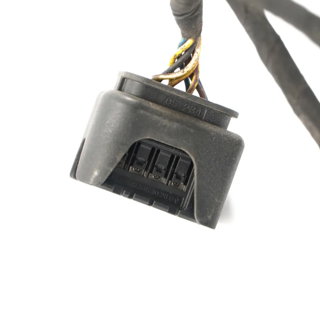 Sensore di parcheggio paraurti anteriore PDC Cablaggio per Mercedes W246 con numero di parte A2465400703 Mercedes W246 Sensore di parcheggio paraurti anteriore PDC Cablaggio - SKU A2465400703 - Numero di parte A2465400703