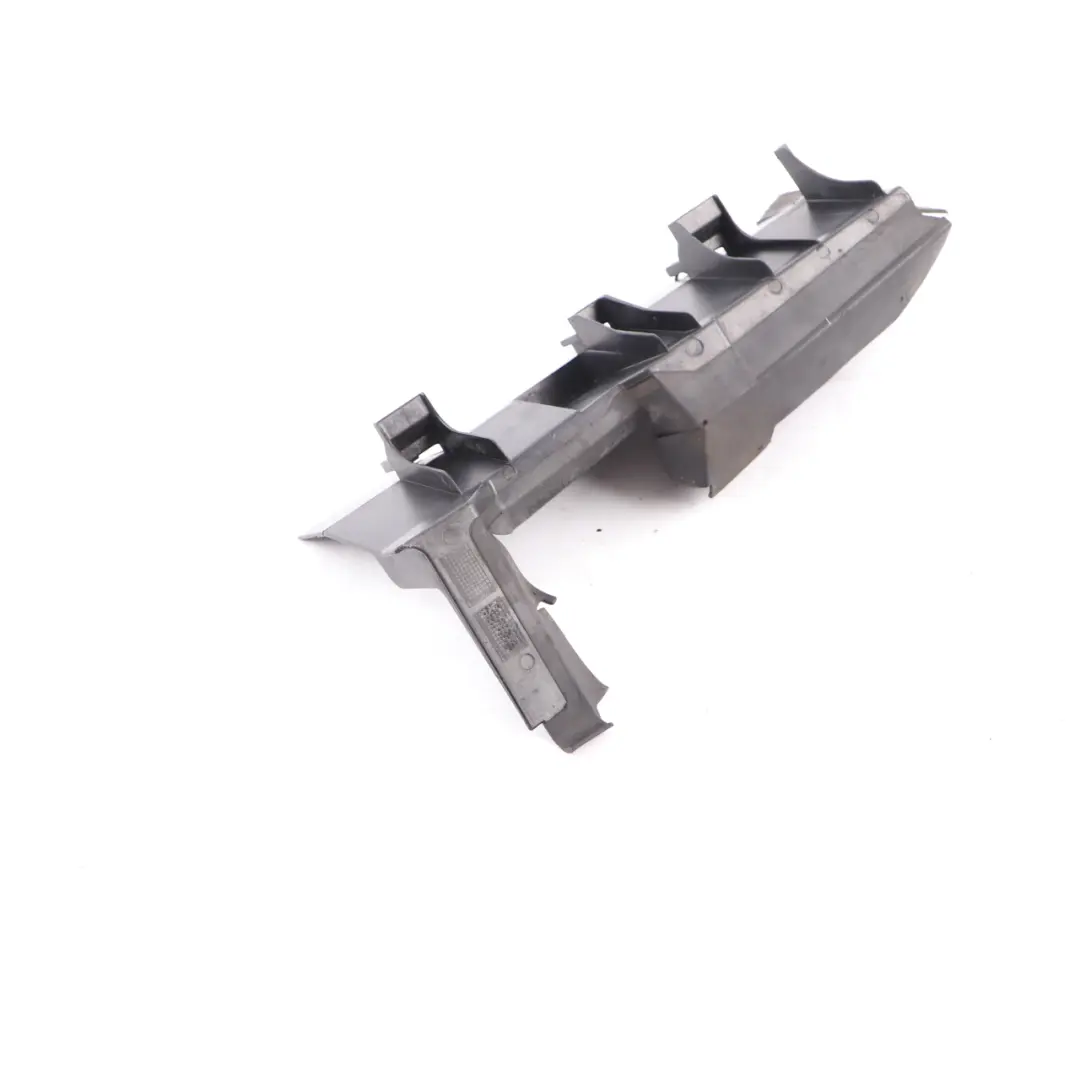 Radiatore Condotto d'aria Guida Destra Coperchio per Mercedes W176 W246 con numero di parte A2465050230 Mercedes W176 W246 Radiatore Condotto d'aria Guida Destra Coperchio - SKU A2465050230 - Numero di parte A2465050230