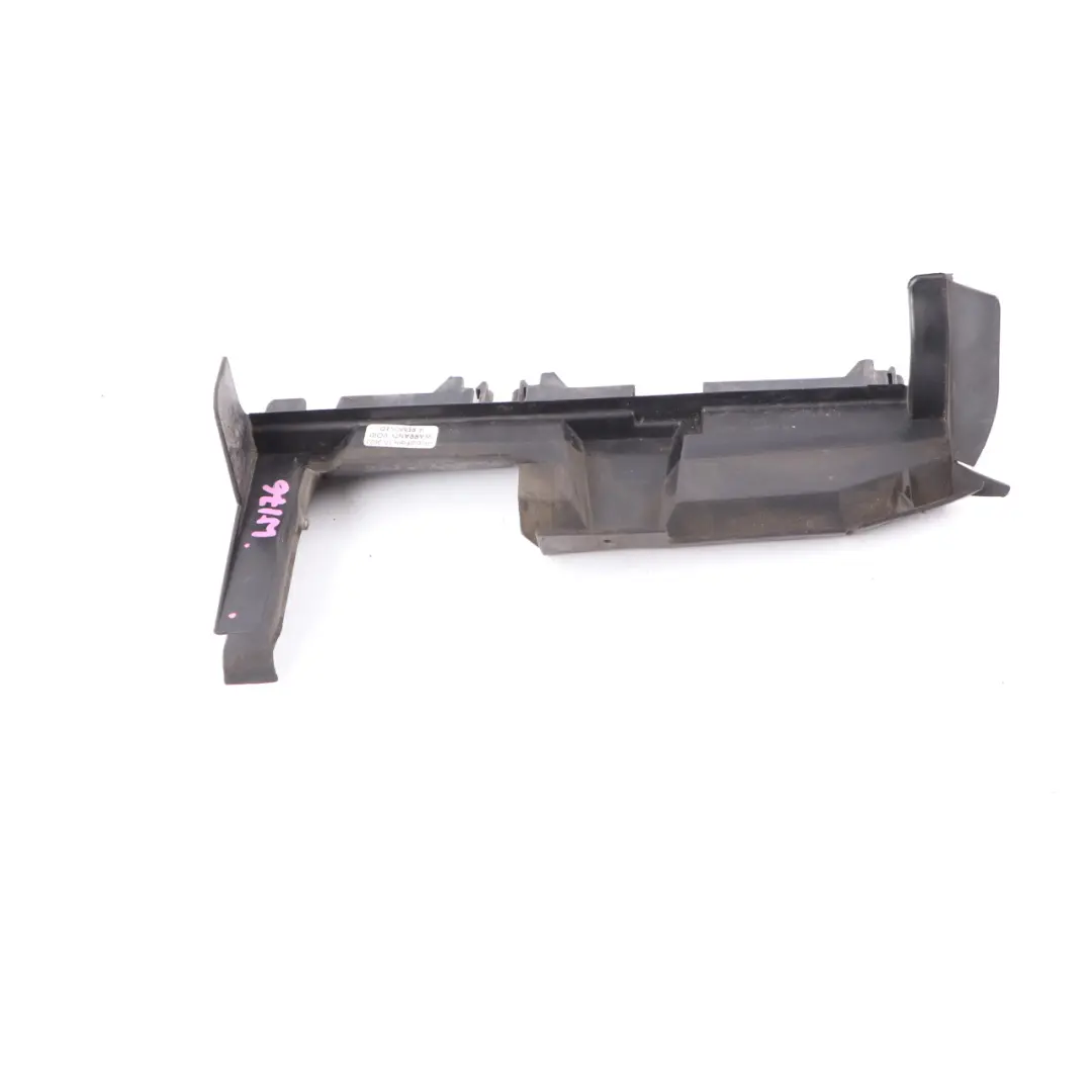 Condotto aria radiatore Mercedes W176 W246 Guida deflettore sinistra per con numero di parte A2465050330 Condotto aria radiatore Mercedes W176 W246 Guida deflettore sinistra - SKU A2465050330 - Numero di parte A2465050330