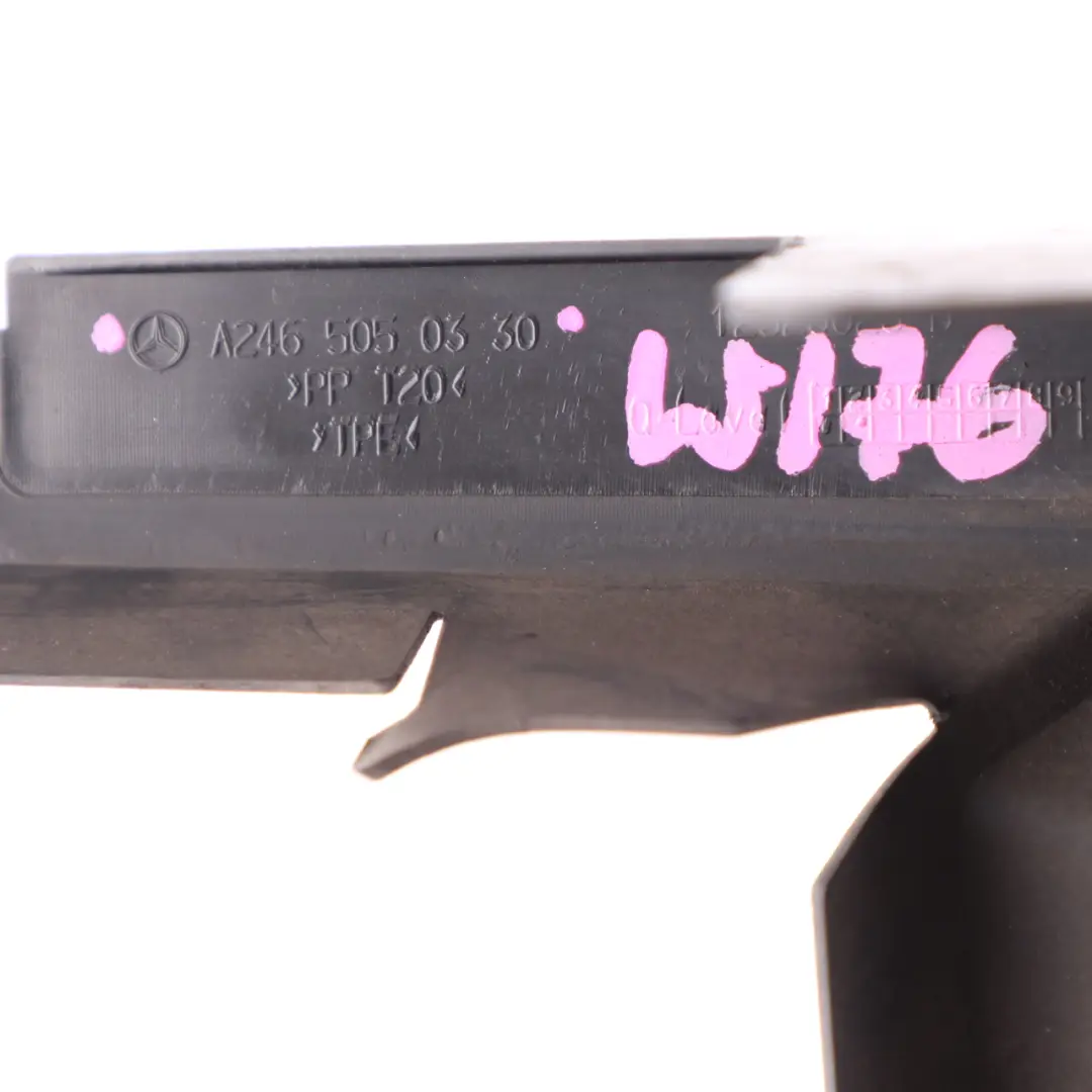 Radiateur Mercedes W176 W246 Guide du déflecteur Couvercle gauche pour à propos du numéro de pièce A2465050330 Radiateur Mercedes W176 W246 Guide du déflecteur Couvercle gauche - SKU A2465050330 - Numéro de pièce A2465050330