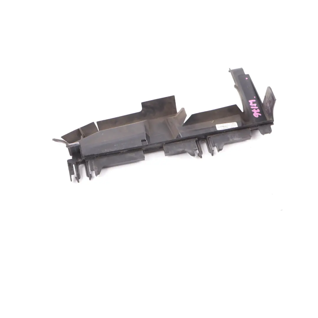 Conducto aire del radiador Mercedes W176 W246 Guía del deflector Tapa izquierda para con número de pieza A2465050330 Conducto aire del radiador Mercedes W176 W246 Guía del deflector Tapa izquierda - SKU A2465050330 - Número de pieza A2465050330