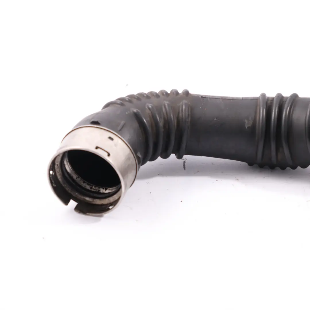 Tuyau d'admission d'air Mercedes W176 W246 OM651 Turbo Intercooler pour à propos du numéro de pièce A2465200101 Tuyau d'admission d'air Mercedes W176 W246 OM651 Turbo Intercooler - SKU A2465200101 - Numéro de pièce A2465200101