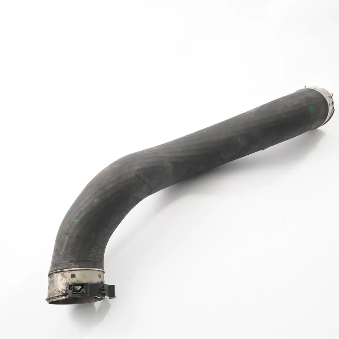 Tuyau d'admission d'air Mercedes W246 Intercooler Tuyau d'air de suralimentation pour à propos du numéro de pièce A2465281182 Tuyau d'admission d'air Mercedes W246 Intercooler Tuyau d'air de suralimentation - SKU A2465281182 - Numéro de pièce A2465281182