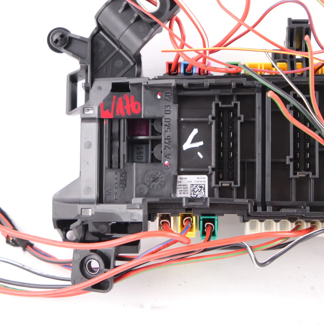 Fuse Relay Box Unit A2469067200 to Mercedes W176 with Part number A2465400340 Mercedes W176 Fuse Relay Box Unit A2469067200 - SKU A2465400340-1 - Part number A2465400340