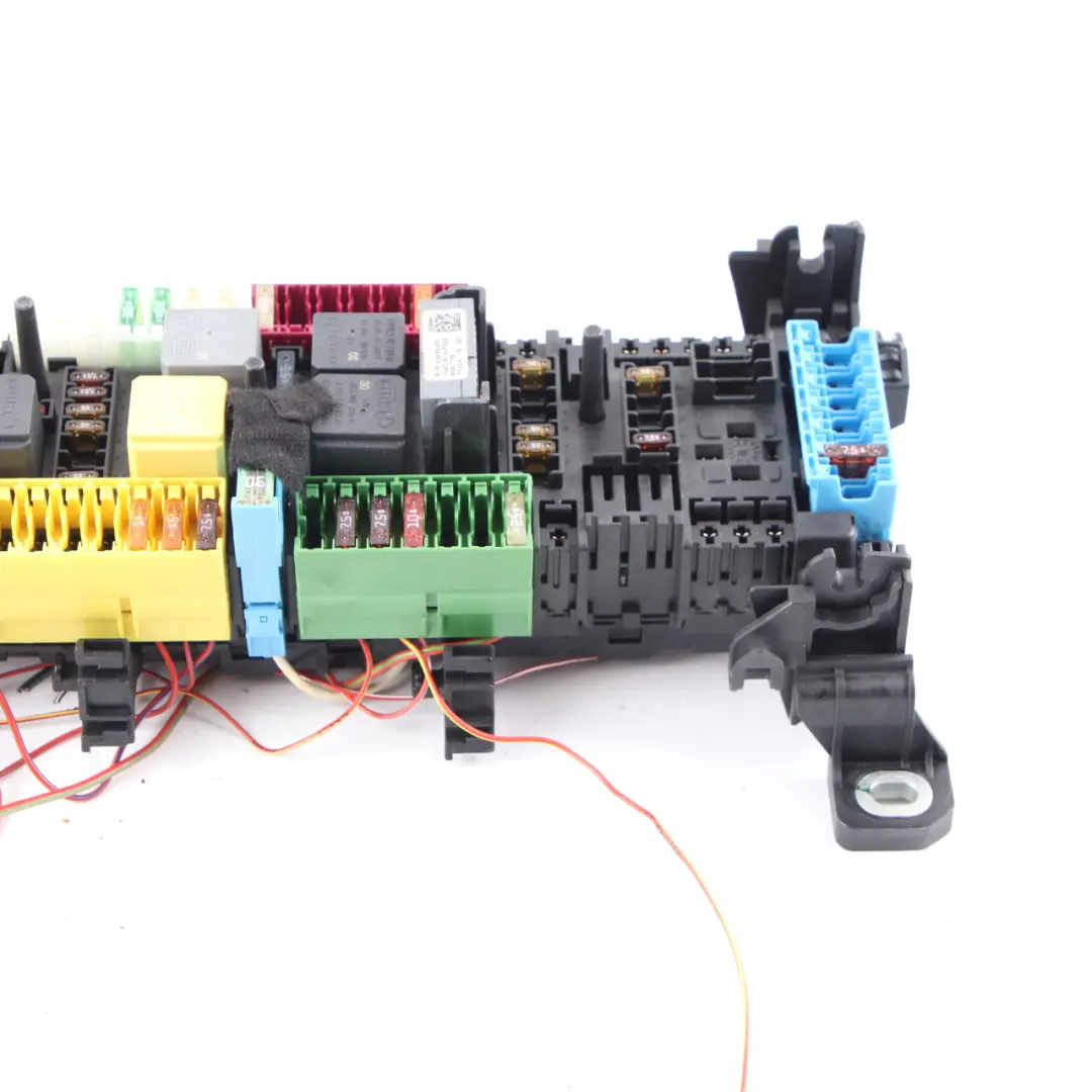 Mercedes W176 Scatola relè fusibili A2469067200 - SKU A2465400340-1 - Numero di parte A2465400340