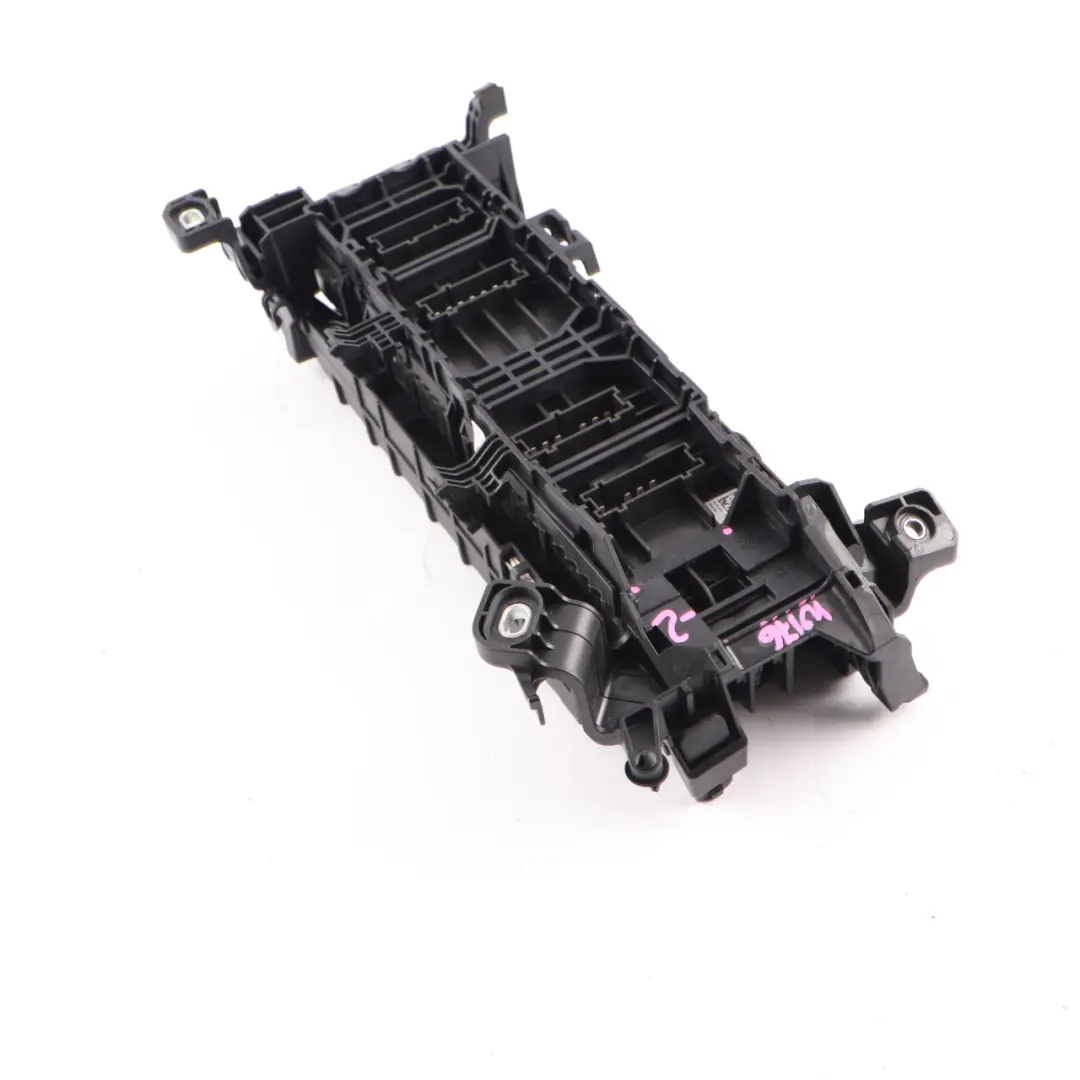 Boîtier de relais de fusibles Unité de contrôle A2465400140 pour Mercedes W176 à propos du numéro de pièce A2465400340 Mercedes W176 Boîtier de relais de fusibles Unité de contrôle A2465400140 - SKU A2465400340-2 - Numéro de pièce A2465400340