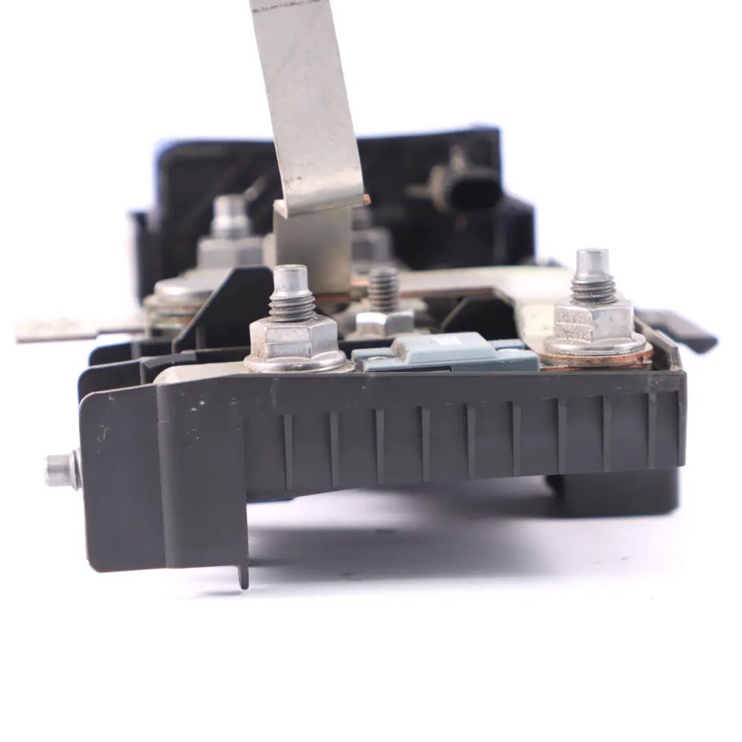 Scatola fusibili Scatola distribuzione per Mercedes C117 W176 W246 con numero di parte A2465400950 Mercedes C117 W176 W246 Scatola fusibili Scatola distribuzione - SKU A2465400950-1 - Numero di parte A2465400950