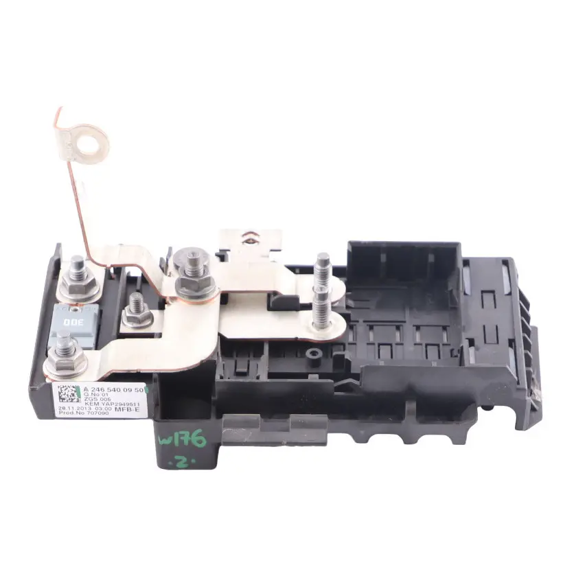Fuse Relay Box Unit Cables Wiring Loom to Mercedes W176 W246 C117 with Part number A2465400950 Mercedes W176 W246 C117 Fuse Relay Box Unit Cables Wiring Loom - SKU A2465400950 - Part number A2465400950