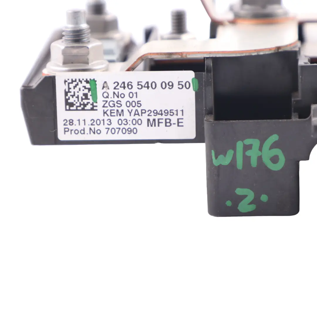 Fuse Relay Box Unit Cables Wiring Loom to Mercedes W176 W246 C117 with Part number A2465400950 Mercedes W176 W246 C117 Fuse Relay Box Unit Cables Wiring Loom - SKU A2465400950 - Part number A2465400950