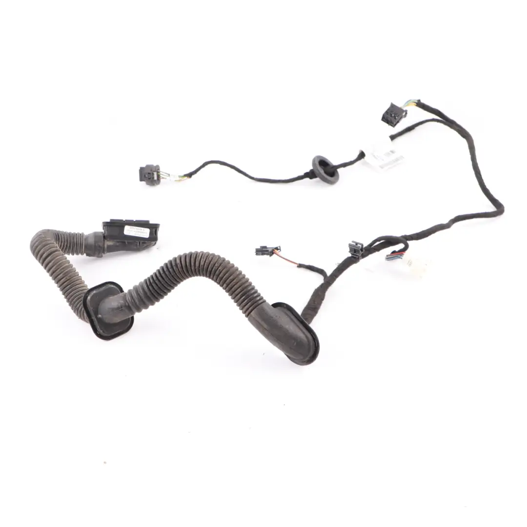 Porta Cablaggio Cavo Posteriore Sinistra Destra A2465407711 per Mercedes W176 con numero di parte A2465401135 Mercedes W176 Porta Cablaggio Cavo Posteriore Sinistra Destra A2465407711 - SKU RHD-A2465401135 - Numero di parte A2465401135