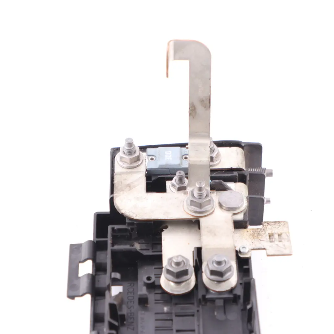Mercedes W156 W176 W246 Caja Fusibles Módulo Unidad Relé Delantero - SKU A2465401350 - Número de pieza A2465401350